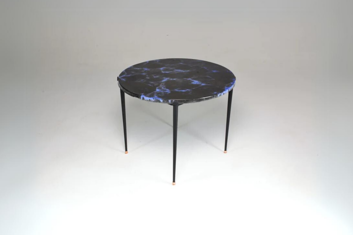 Table d'appoint française des années 1950 dans le style des 2 Potiers