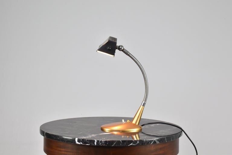 Lampe de table italienne en métal et laiton, années 1950