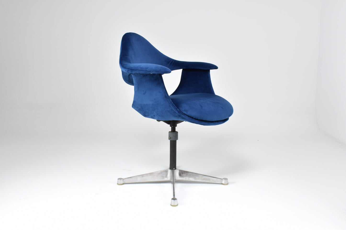 Fauteuil en velours et aluminium par George Nelson, États-Unis, années 1964