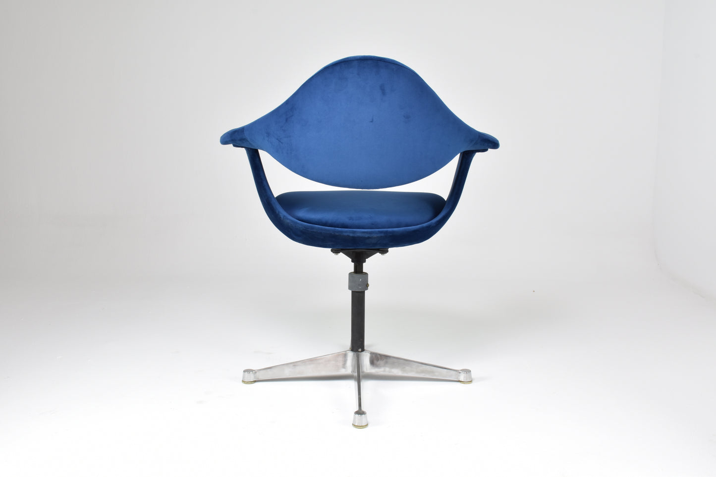 Fauteuil en velours et aluminium par George Nelson, États-Unis, années 1964