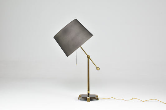 Lampe de table en laiton et métal, années 1950