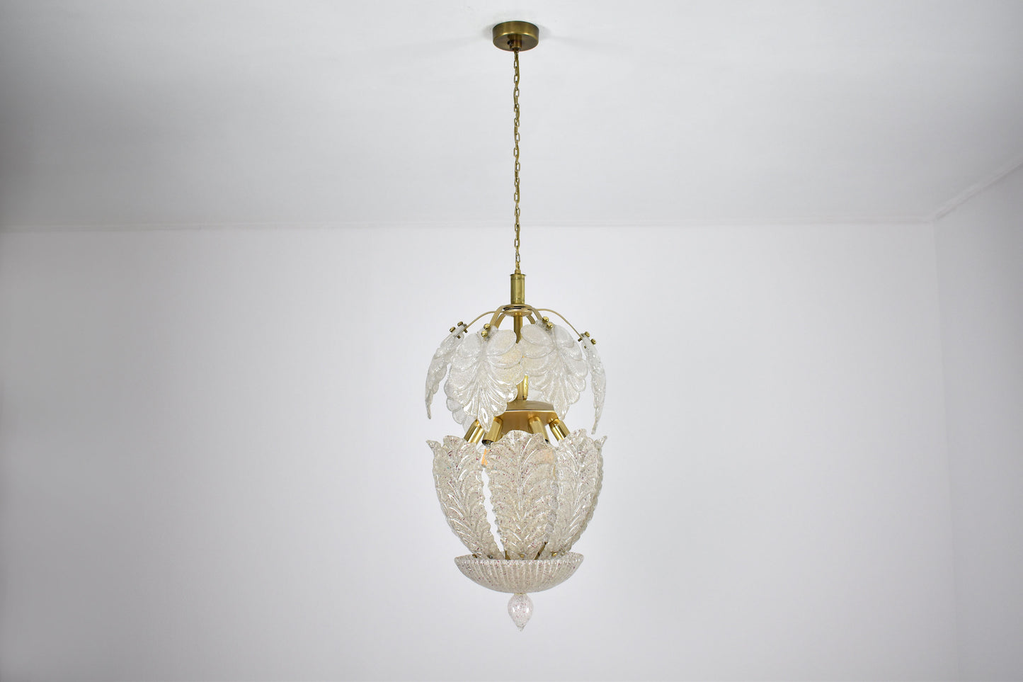 Suspension en verre de Murano italien des années 1970 en forme de feuille par Barovier Toso