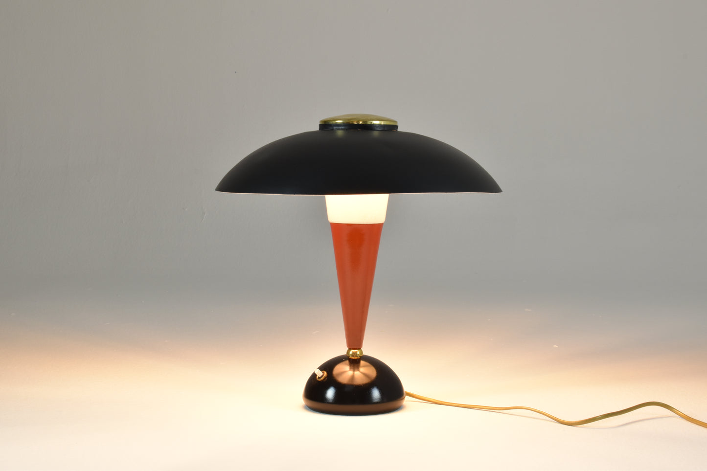 Lampe de table Art Déco en métal italien, années 1960