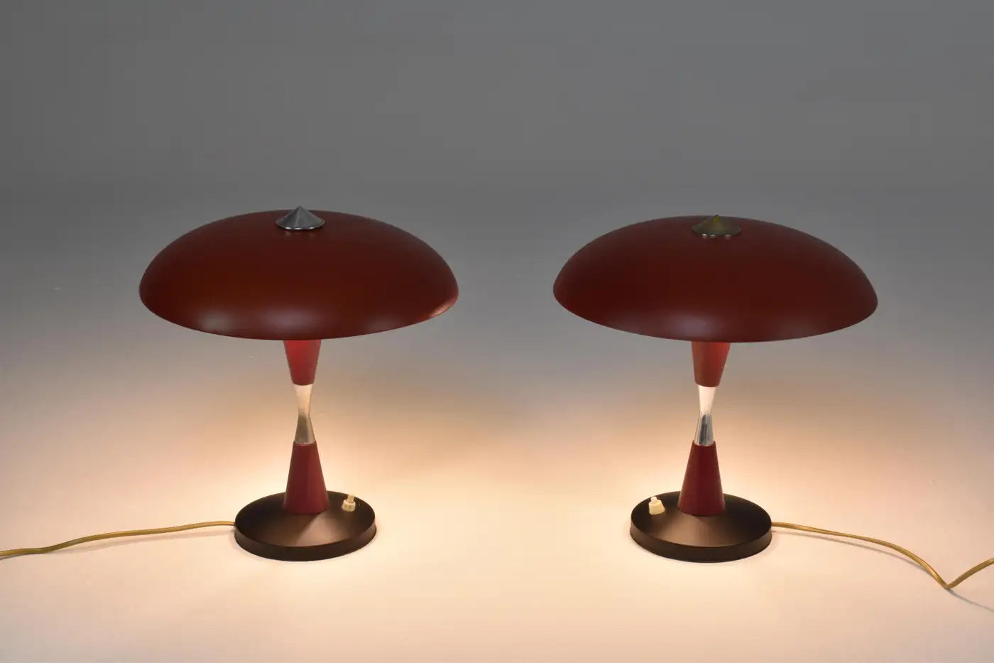 Lampes de table italiennes en aluminium rouge, lot de deux, années 1960