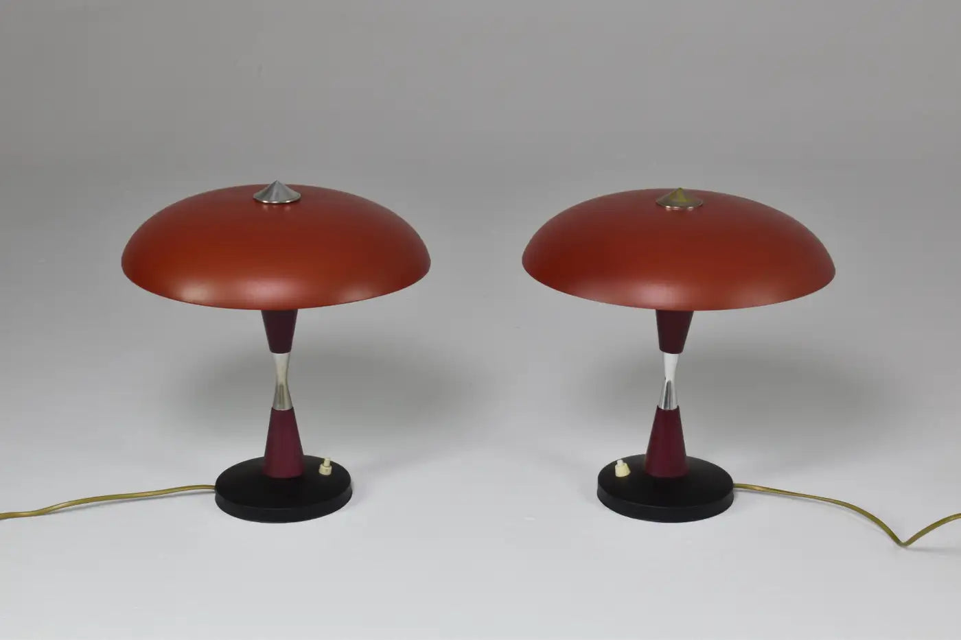 Lampes de table italiennes en aluminium rouge, lot de deux, années 1960