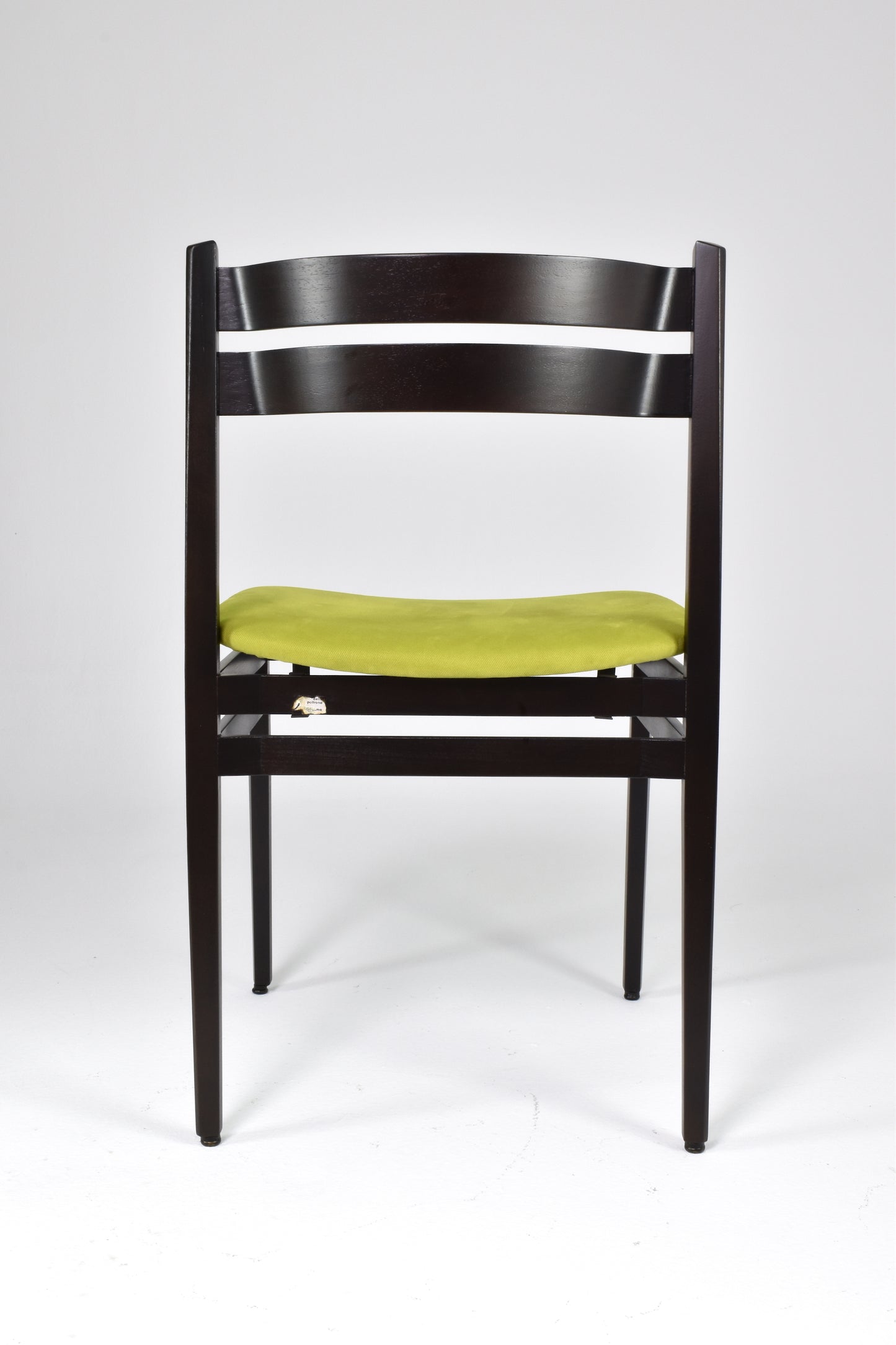 Lot de 8 chaises de salle à manger italiennes 107 des années 1960 par Gianfranco Frattini pour Cassina