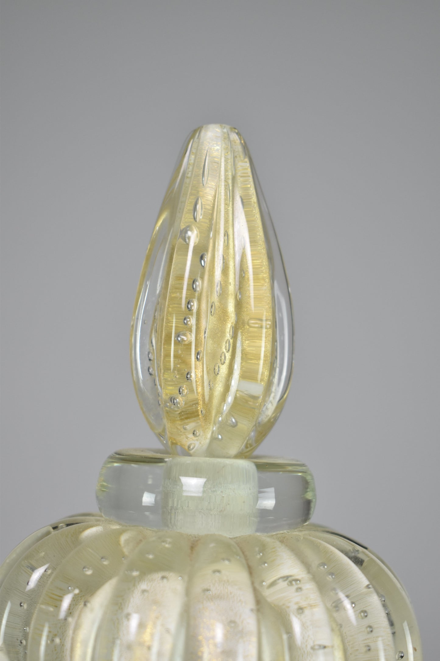 Ensemble de flacons de parfum et de poudre en verre italien par Alfredo Barbini, années 1950