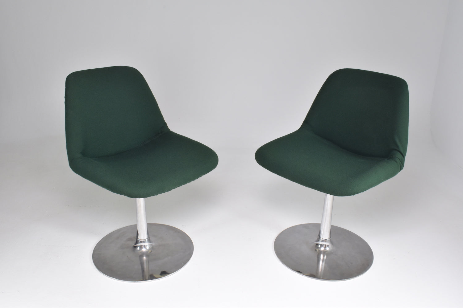 1960's Pair of Robin Day Rotating Chairs - Spirit Gallery 