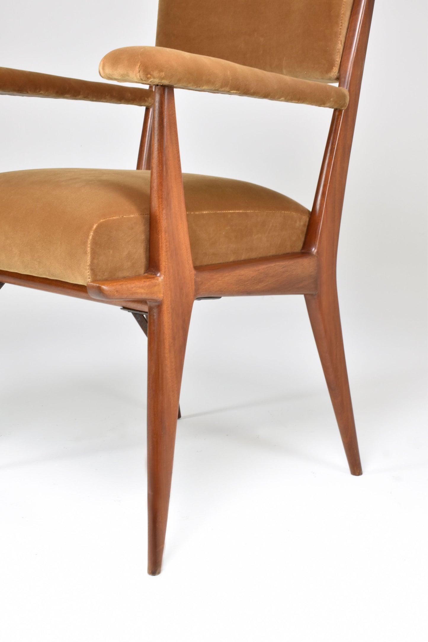 Fauteuil italien des années 1950 par Silvio Cavatorta